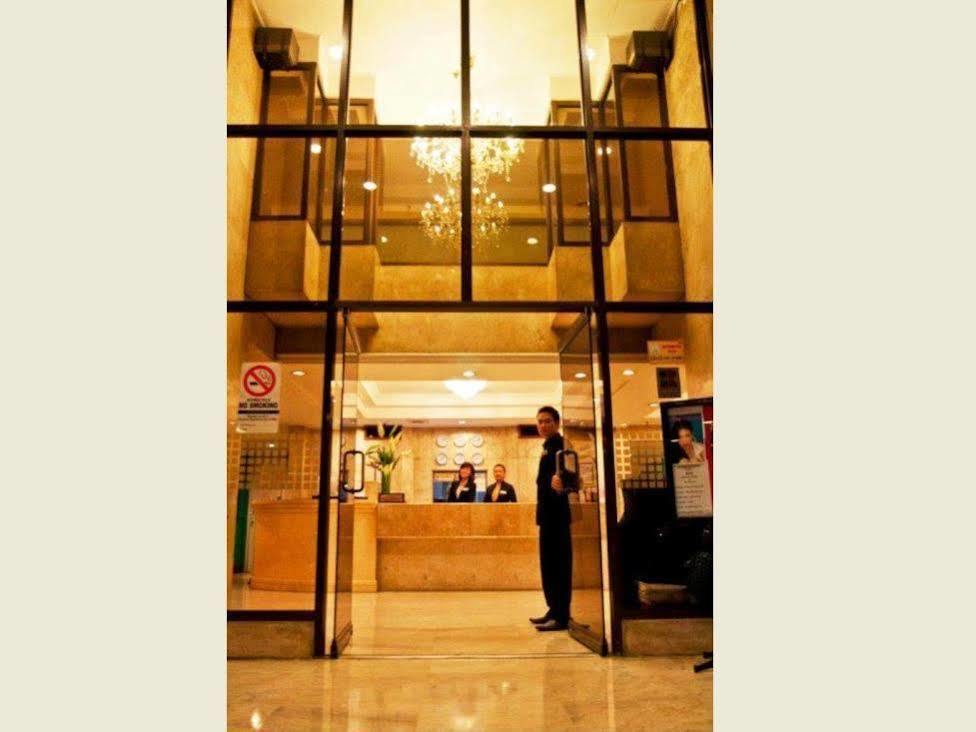 Cherry Blossoms Hotel มะนิลา ภายนอก รูปภาพ