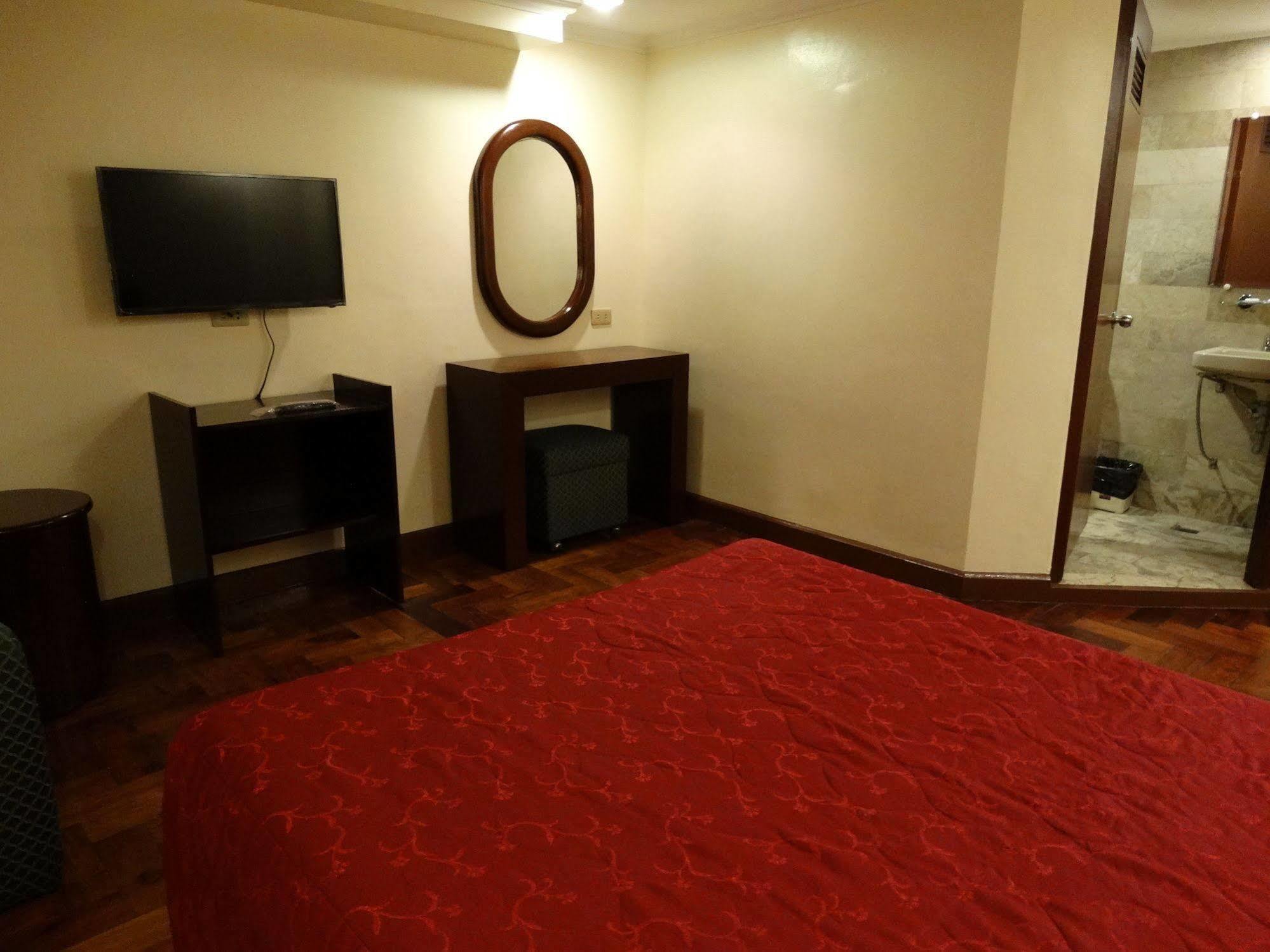 Cherry Blossoms Hotel มะนิลา ภายนอก รูปภาพ