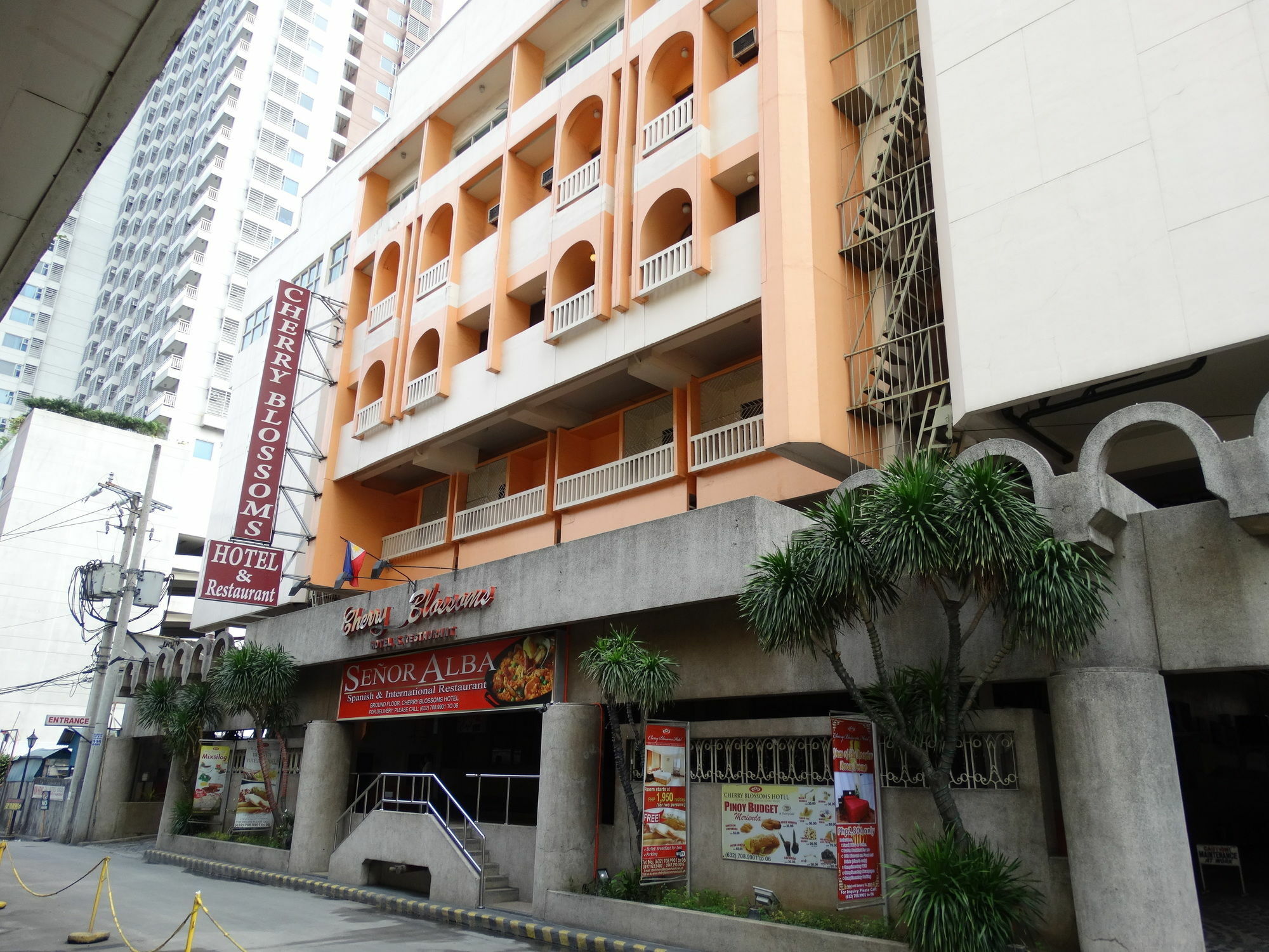 Cherry Blossoms Hotel มะนิลา ภายนอก รูปภาพ